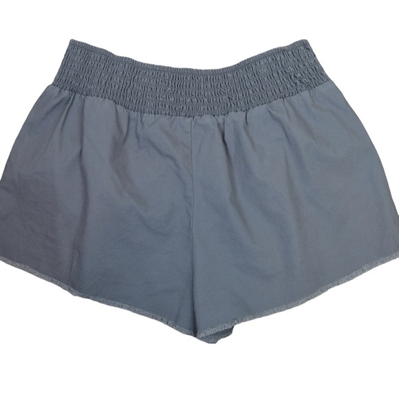 Wild Fable Smocked Waistband Raw Hem High Rise Shorts, Size XXL Grey Microstripe - Picture 7 of 9